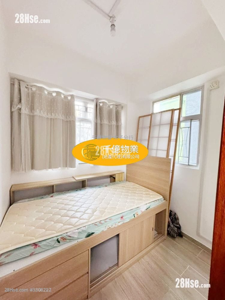 Kam Lai Court Sell 2 Bedrooms 268 ft²