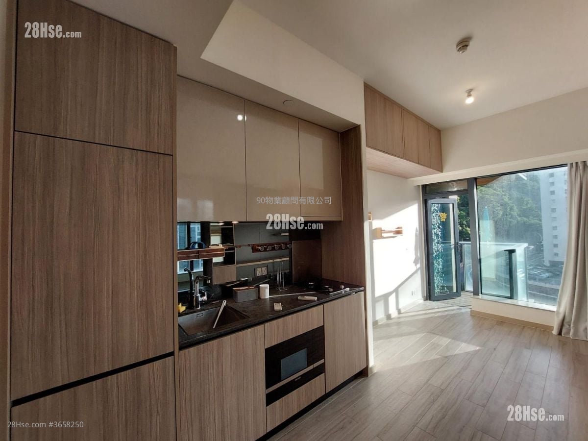 Novum East Sell 384 ft²