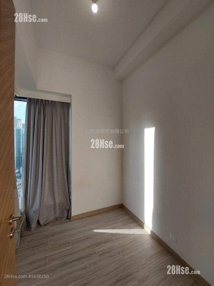 Novum East Sell 384 ft²