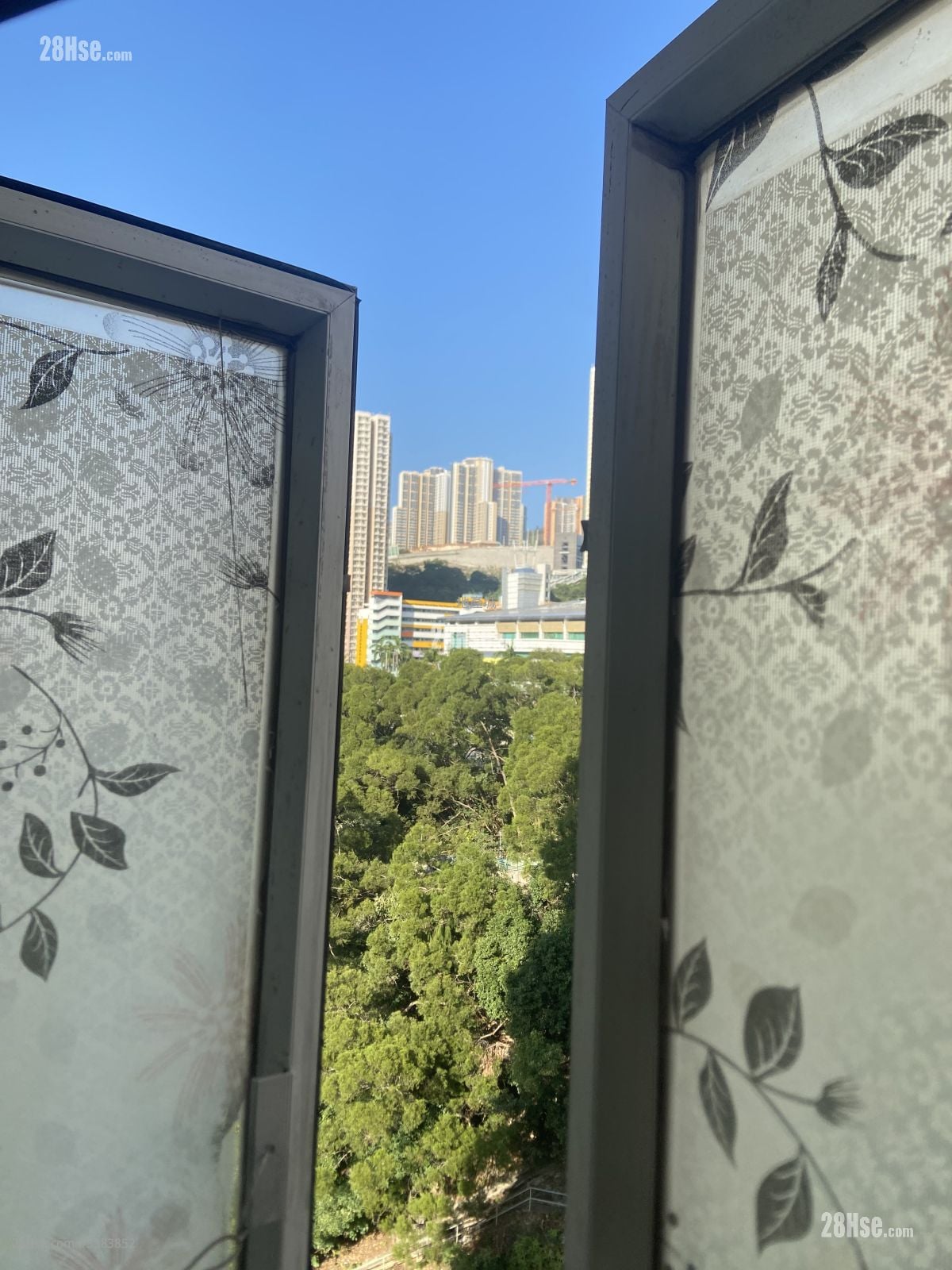 Hiu Kwong Court Sell 2 Bedrooms , 1 Bathroom 443 ft²
