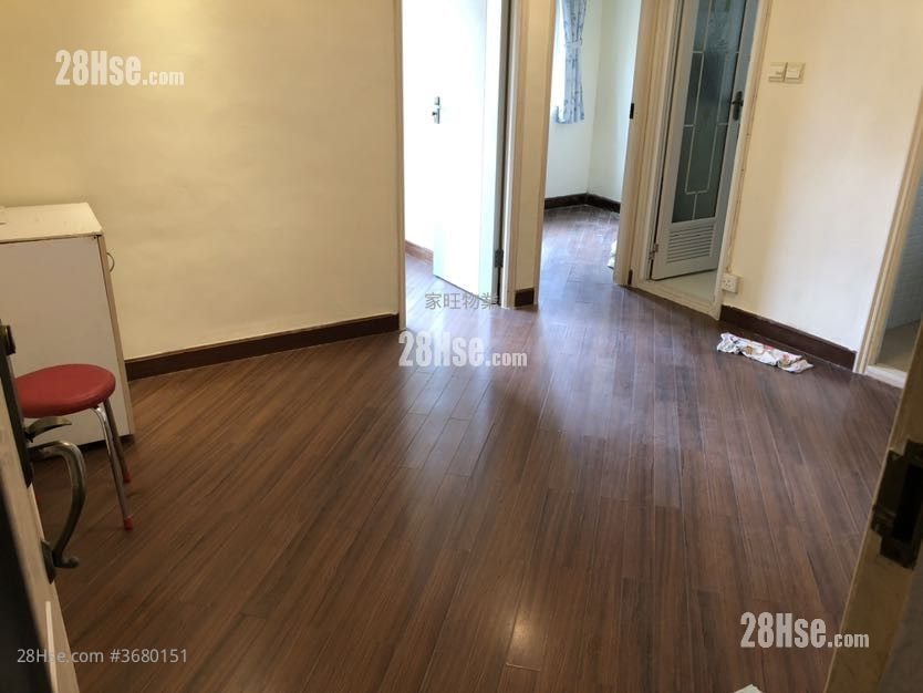 Nelson Court Sell 3 Bedrooms , 2 Bathrooms 812 ft²