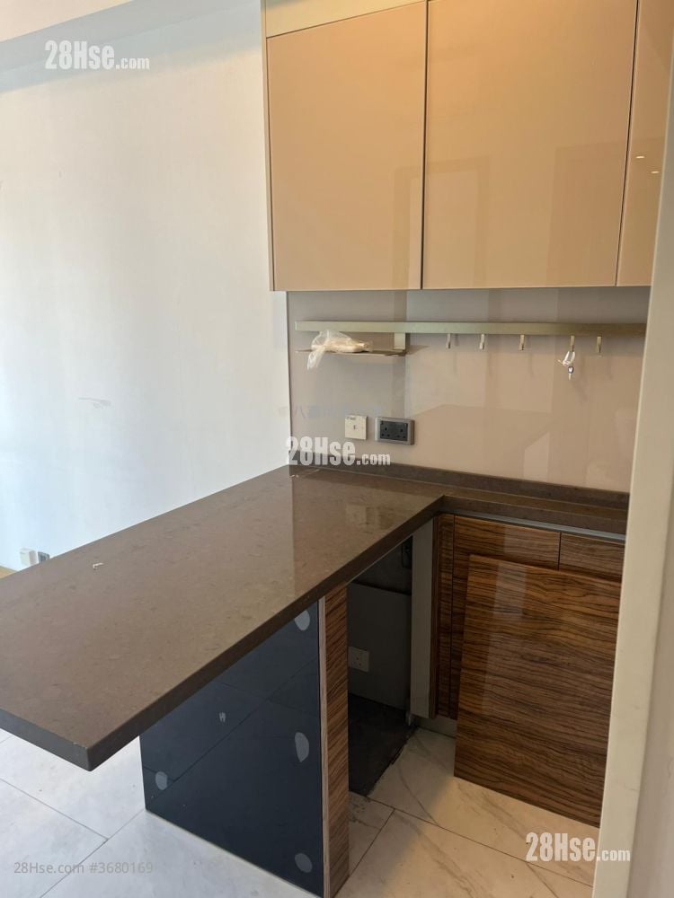 维峯 租盘 1 房 , 1 浴室 284 平方尺