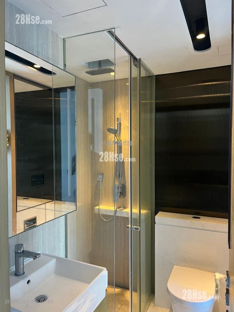 维峯 租盘 1 房 , 1 浴室 284 平方尺