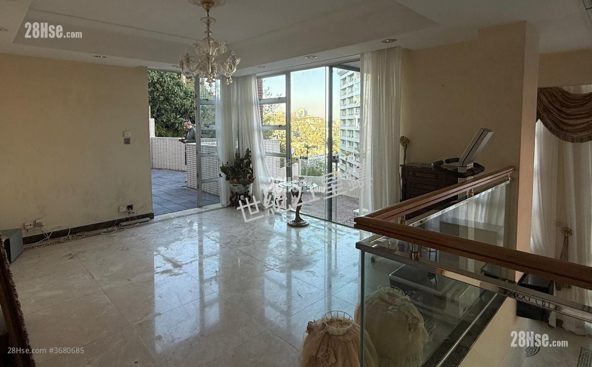 Sunshine Villa Sell 3 Bedrooms 1,690 ft²