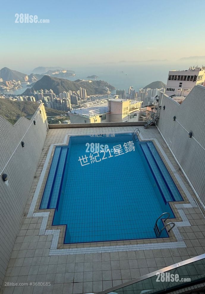 Sunshine Villa Sell 3 Bedrooms 1,690 ft²