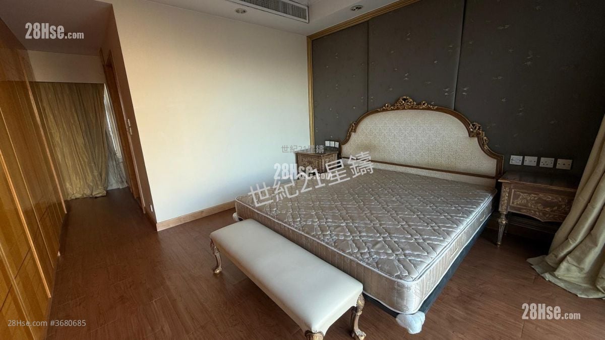 Sunshine Villa Sell 3 Bedrooms 1,690 ft²