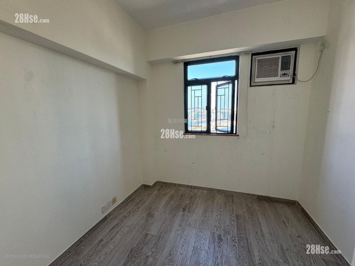 Kingsgate Sell 3 Bedrooms , 1 Bathroom 524 ft²