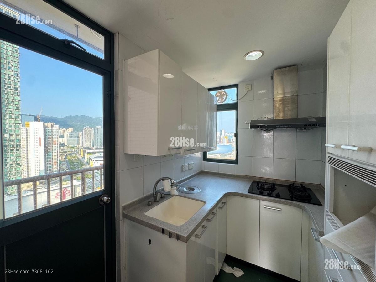 Kingsgate Sell 3 Bedrooms , 1 Bathroom 524 ft²