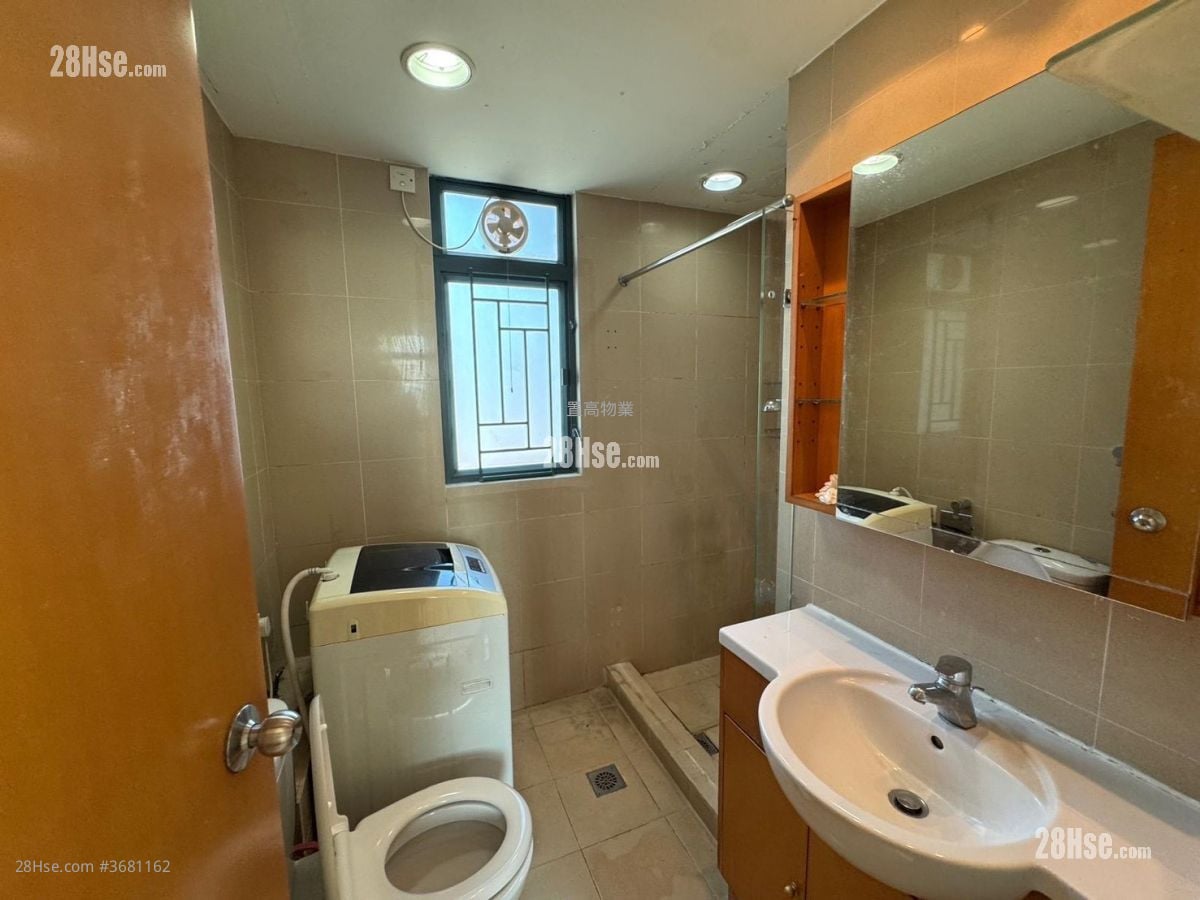 Kingsgate Sell 3 Bedrooms , 1 Bathroom 524 ft²