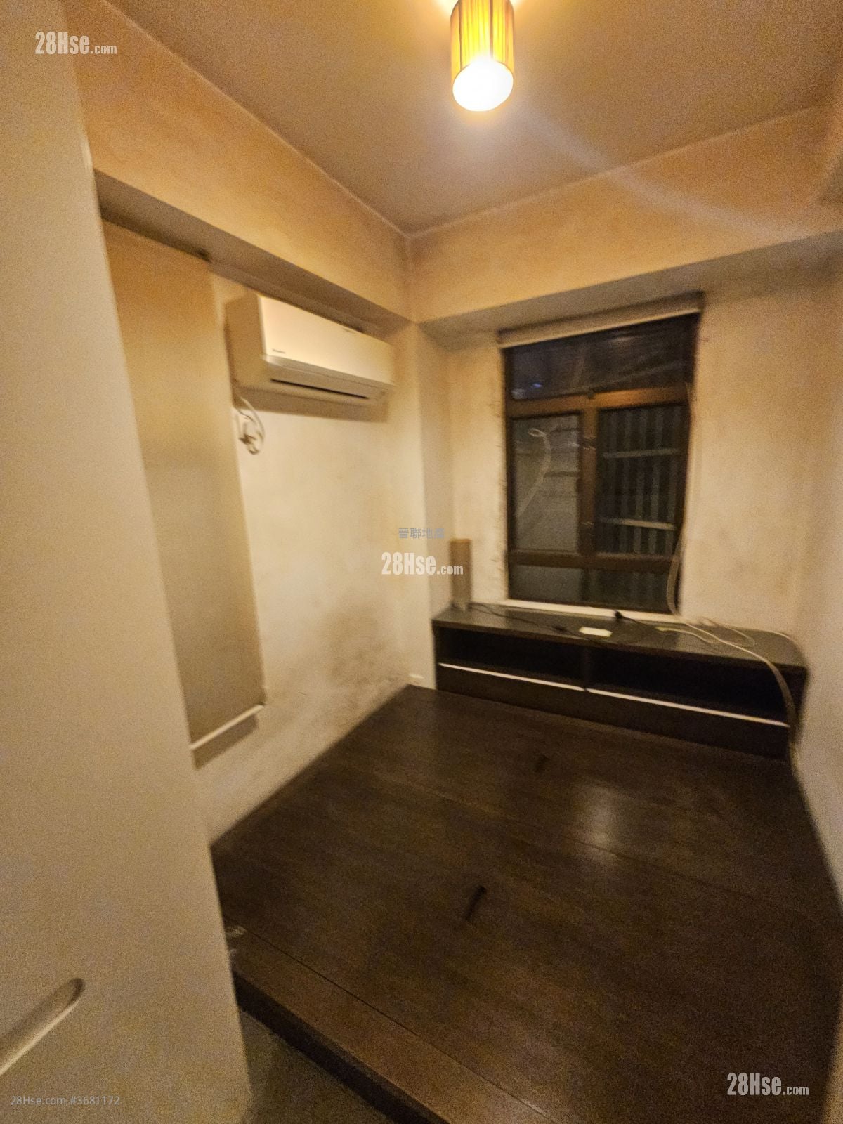 Chinese Mansion Sell 1 Bathroom 378 ft²