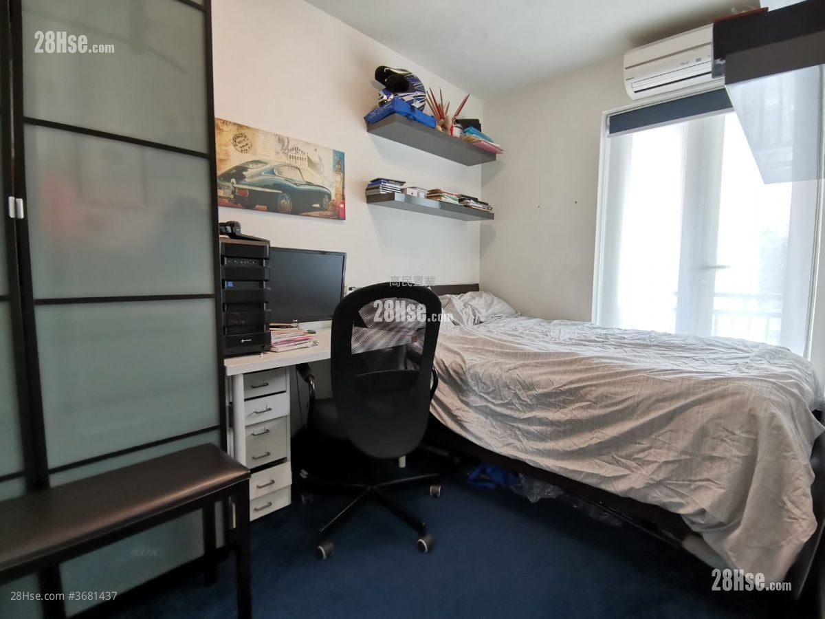 Sai Sha Road Village Sell 5+ Bedrooms , 3 Bathrooms 2,100 ft²