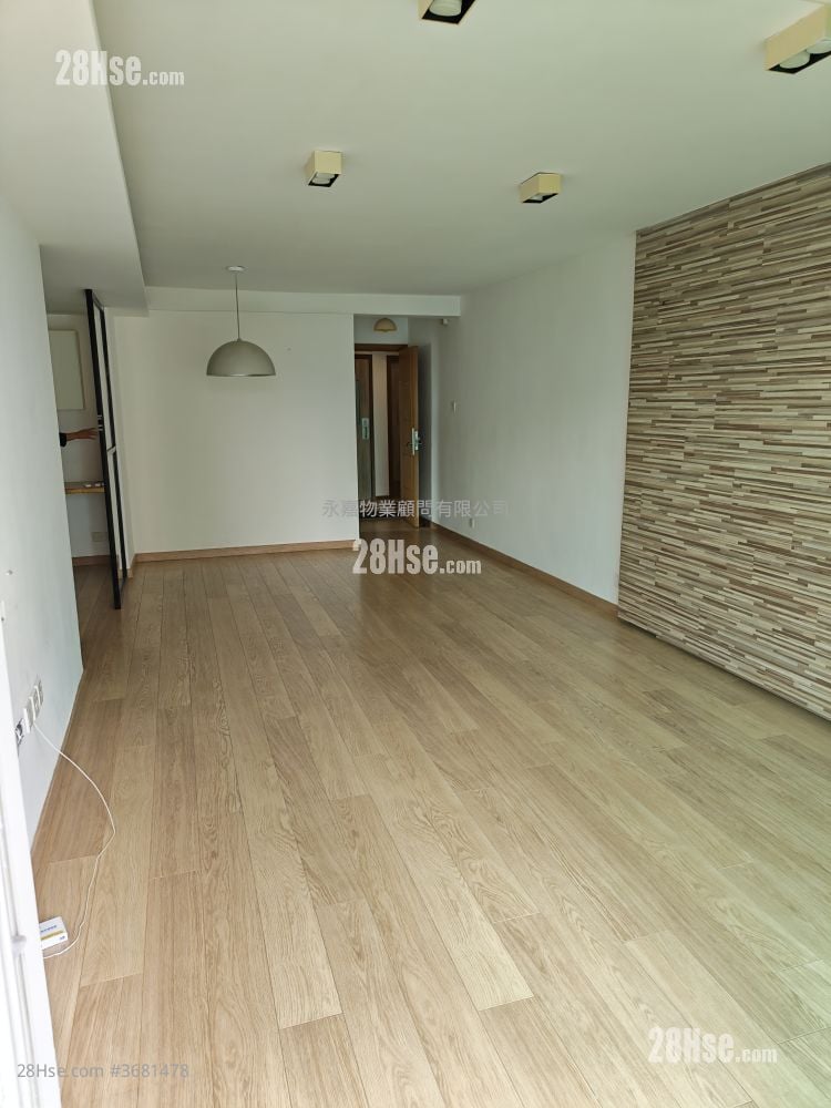 雅芳園 售盤 3 房 , 1 浴室 926 平方呎