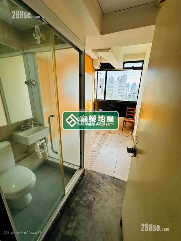 Alhambra Building Sell 5+ Bedrooms , 5+ Bathrooms 734 ft²