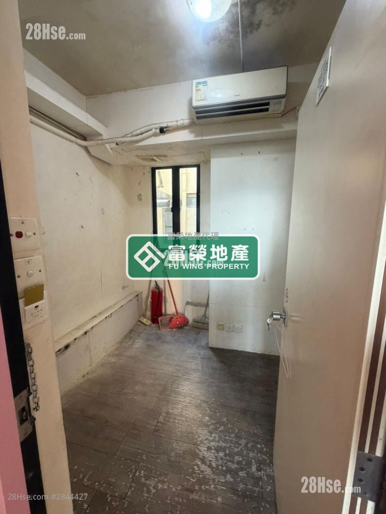 Alhambra Building Sell 5+ Bedrooms , 5+ Bathrooms 734 ft²