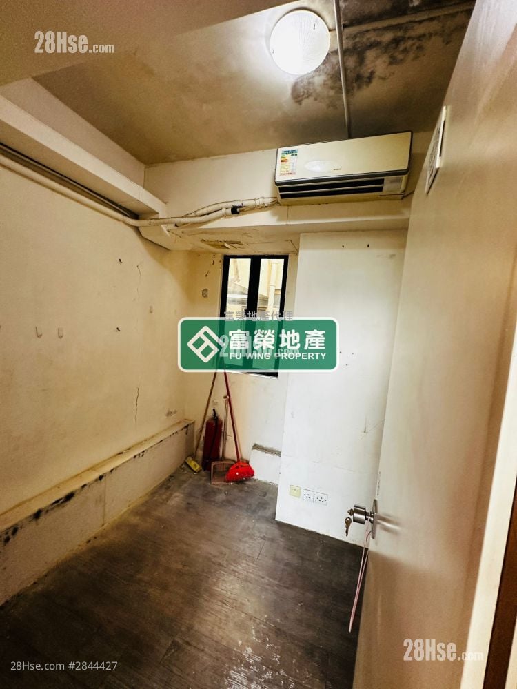 Alhambra Building Sell 5+ Bedrooms , 5+ Bathrooms 734 ft²