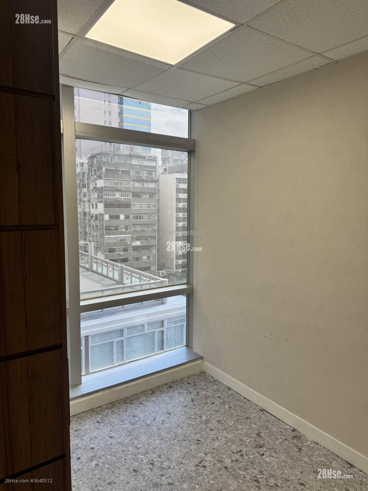 柯士甸廣場 租盤 2 房