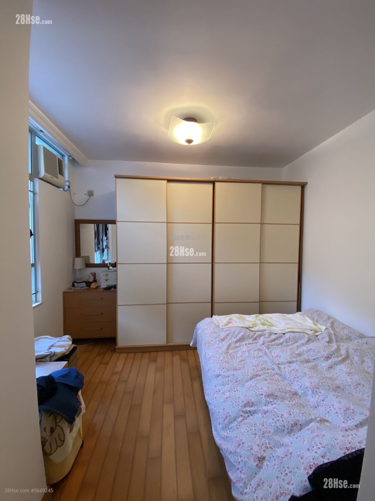 Tsz Oi Court Sell 3 Bedrooms , 2 Bathrooms 650 ft²