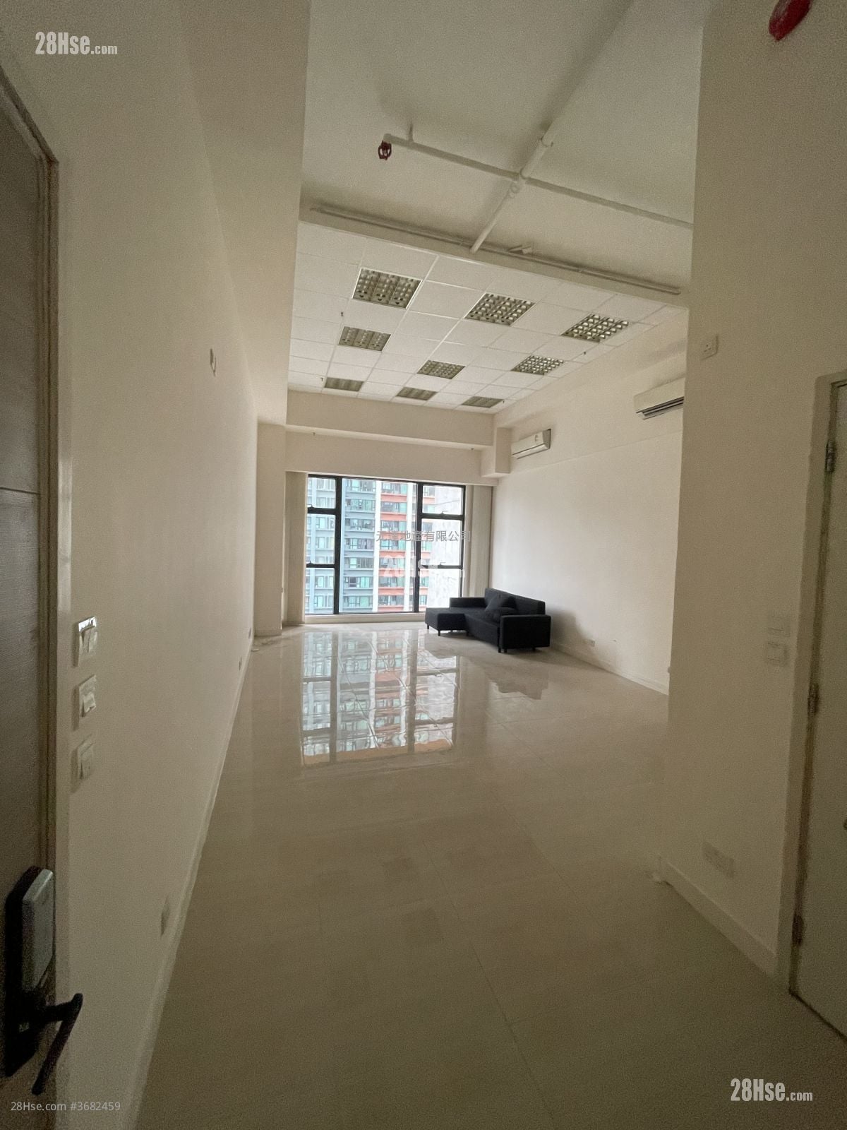 Dan6 Sell 1 Toilet 535 ft²