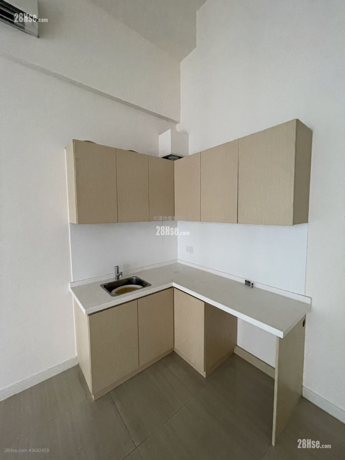 Dan6 Sell 1 Toilet 535 ft²