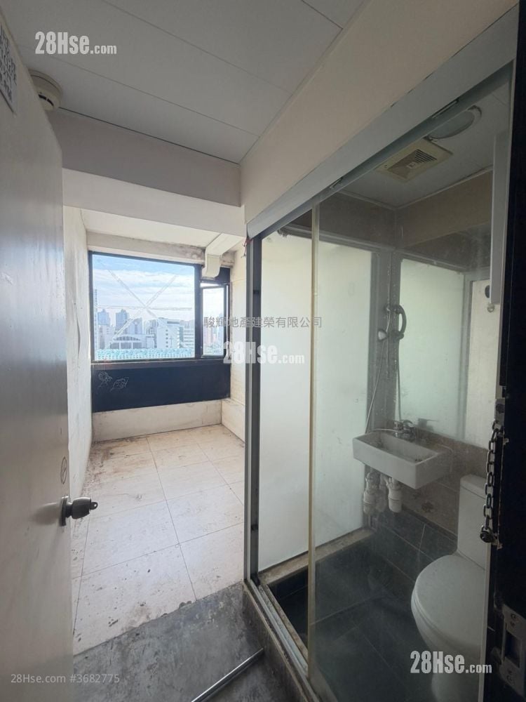 Alhambra Building Sell 734 ft²