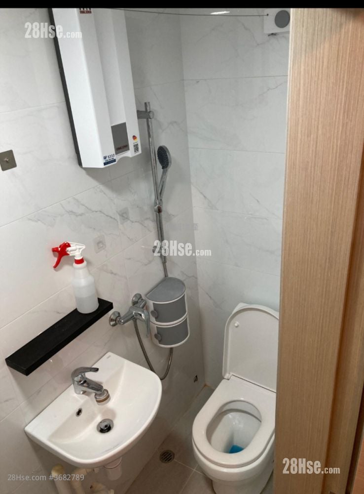 Village Sell Studio , 1 Bathroom 260 ft²