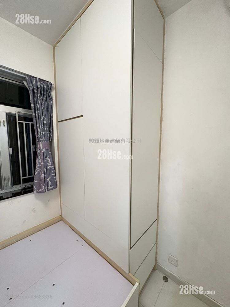 鸿光大厦 售盘 3 房 412 平方尺