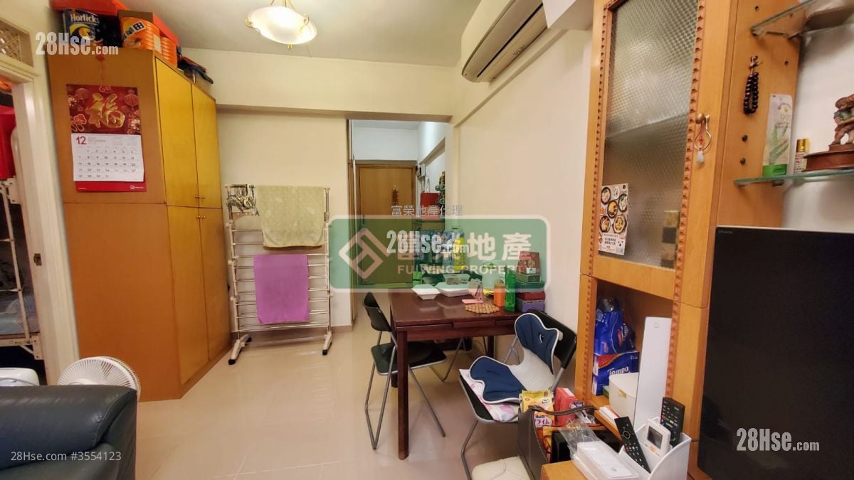 五宝大厦 售盘 2 房 , 1 浴室 370 平方尺