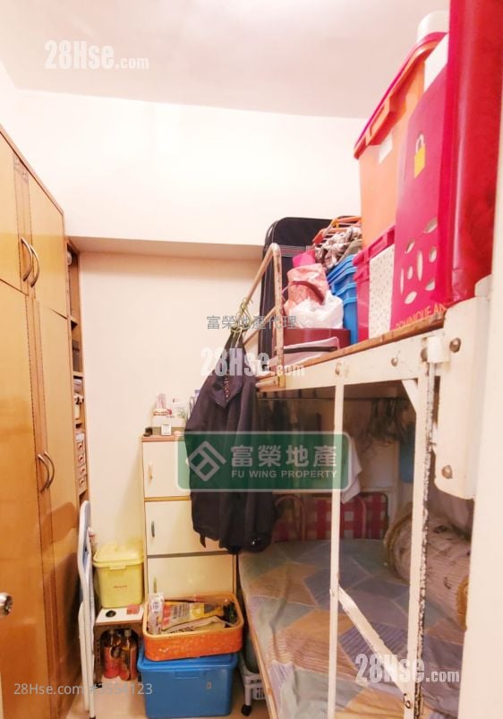 五宝大厦 售盘 2 房 , 1 浴室 370 平方尺