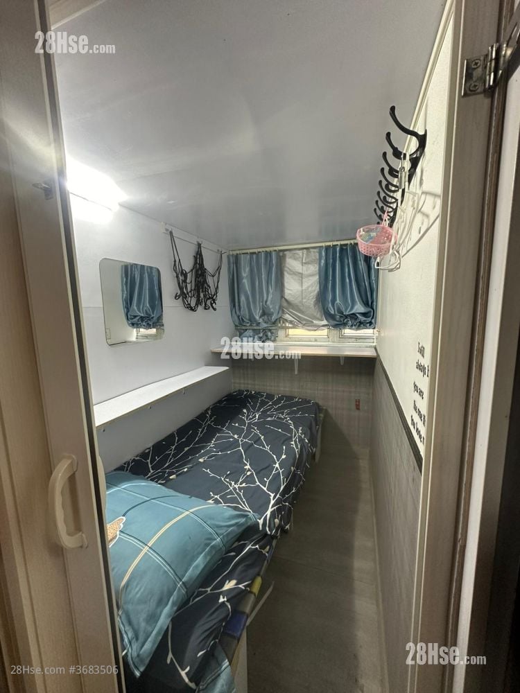 Hanyee Building Rental 4 Bathrooms 708 ft²