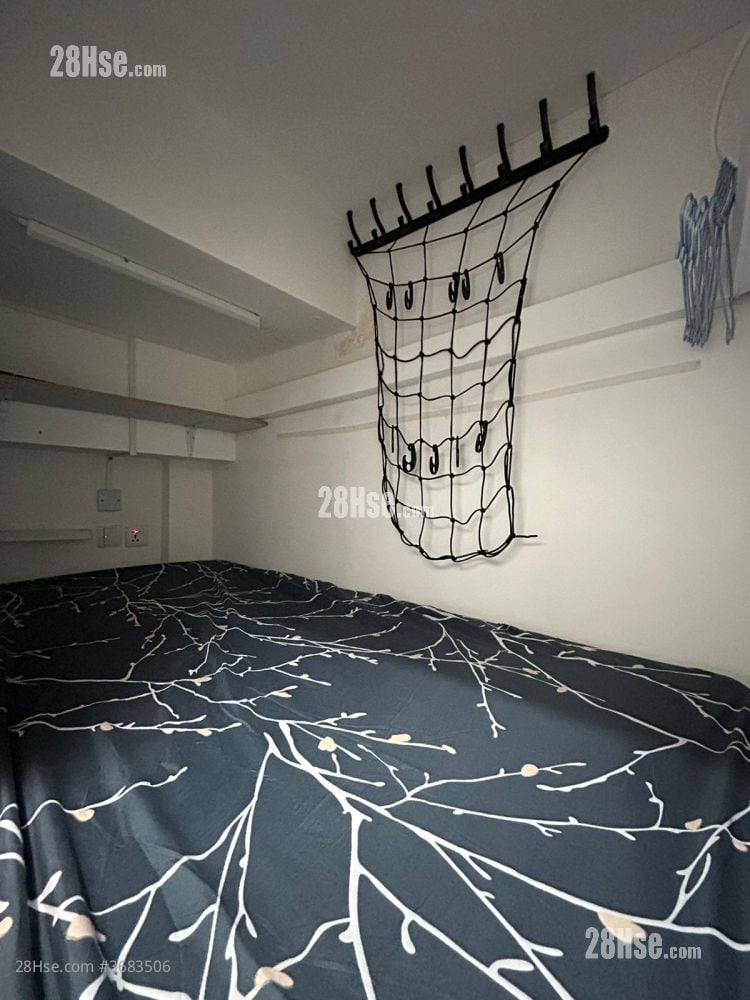 Hanyee Building Rental 4 Bathrooms 708 ft²