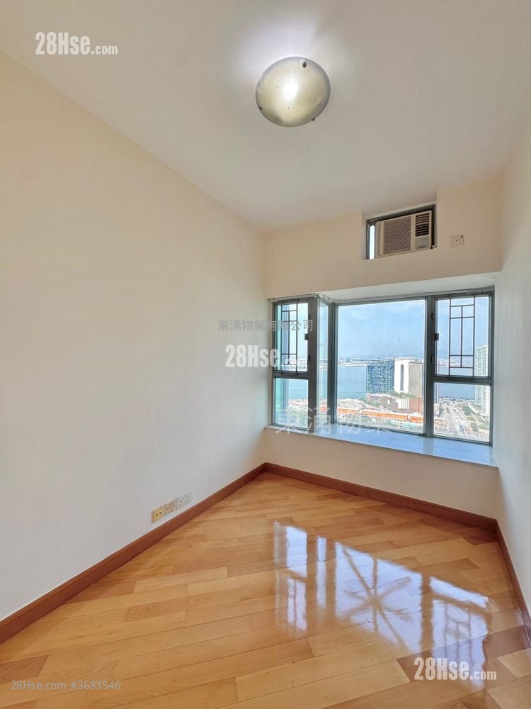 Coastal Skyline Sell 3 Bedrooms , 2 Bathrooms 781 ft²