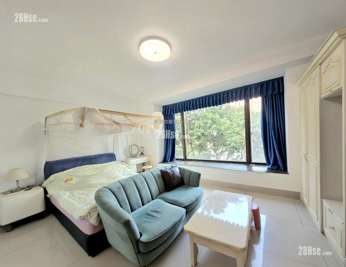 Lamer Sell 4 Bedrooms , 5+ Bathrooms 2,355 ft²