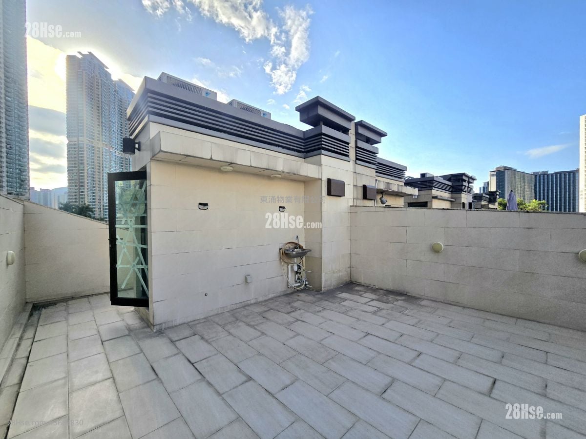 Lamer Sell 4 Bedrooms , 5+ Bathrooms 2,355 ft²