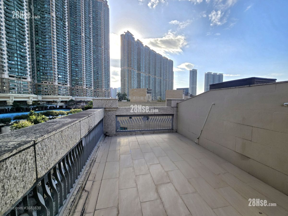 Lamer Sell 4 Bedrooms , 5+ Bathrooms 2,355 ft²