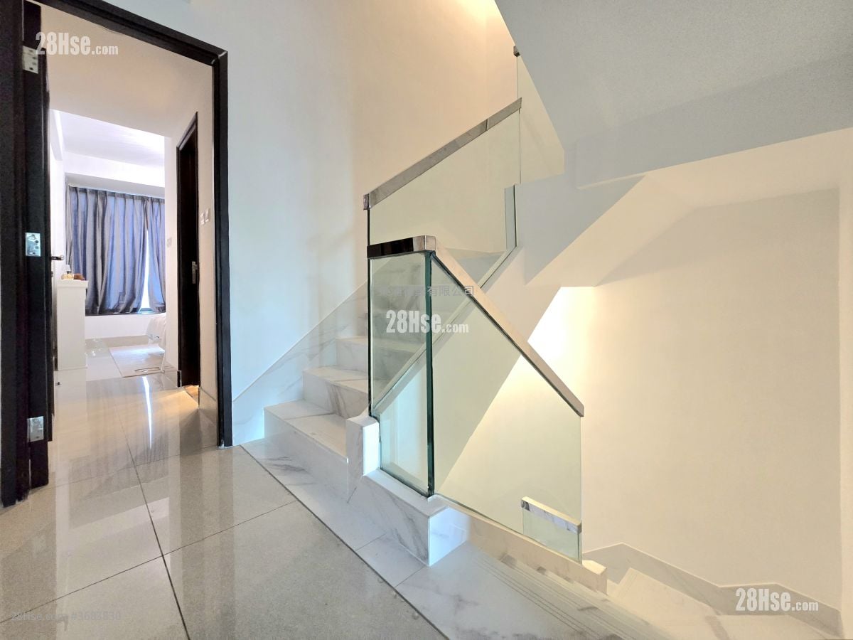 Lamer Sell 4 Bedrooms , 5+ Bathrooms 2,355 ft²