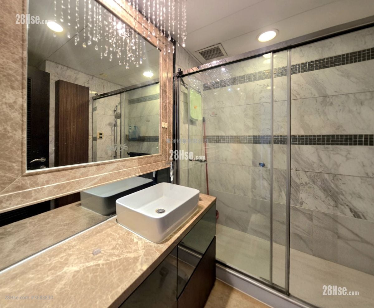 Lamer Sell 4 Bedrooms , 5+ Bathrooms 2,355 ft²