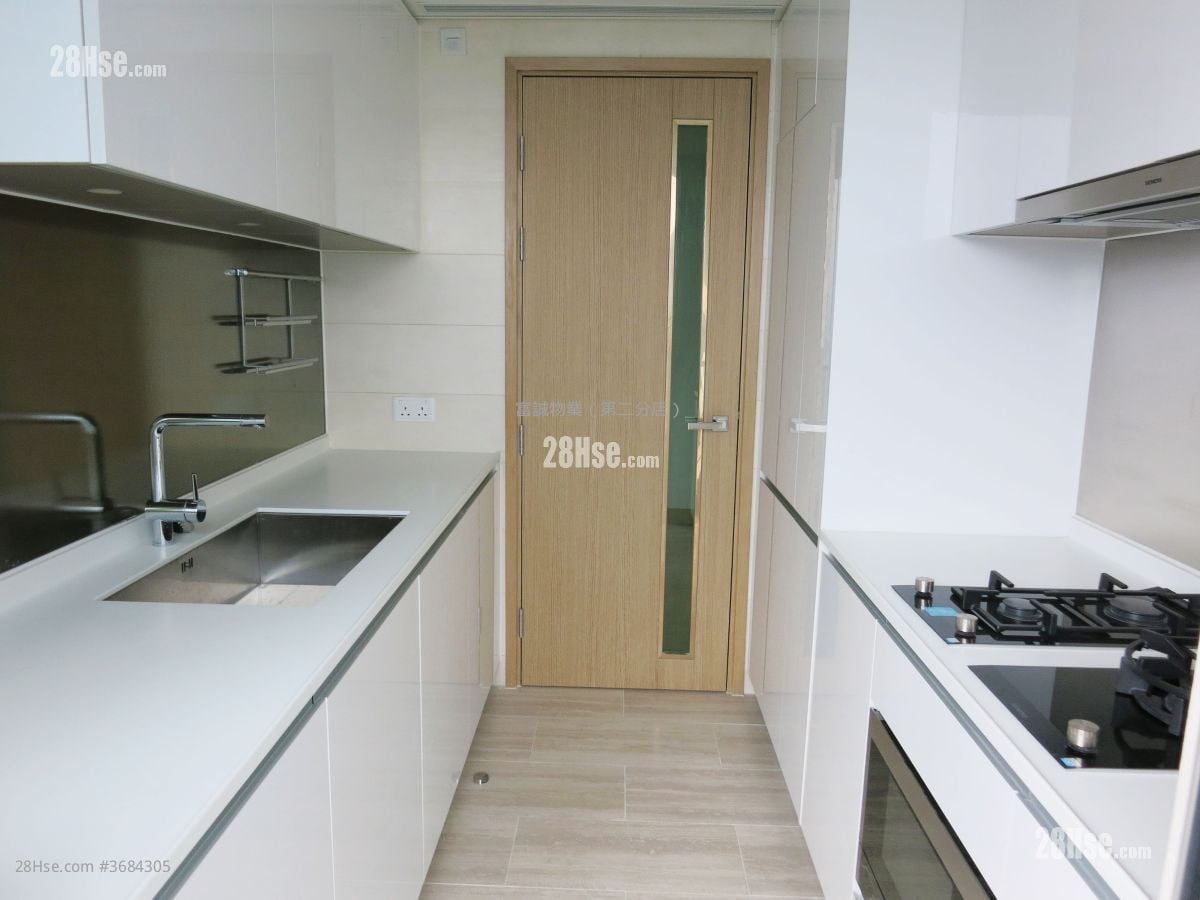 Peninsula East Rental 3 Bedrooms , 2 Bathrooms 869 ft²