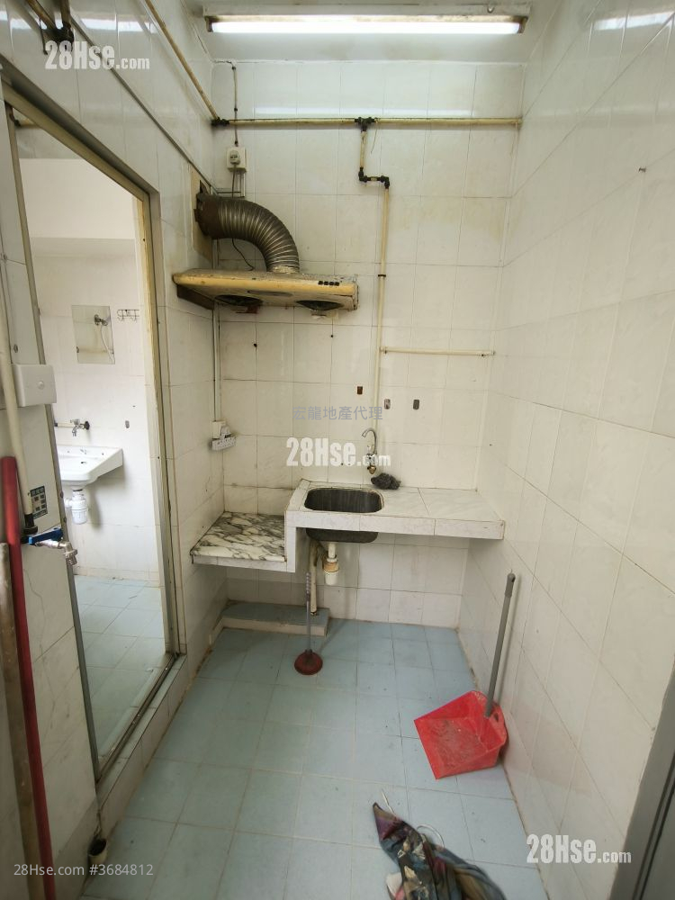 爵禄街 租盘 180 平方尺