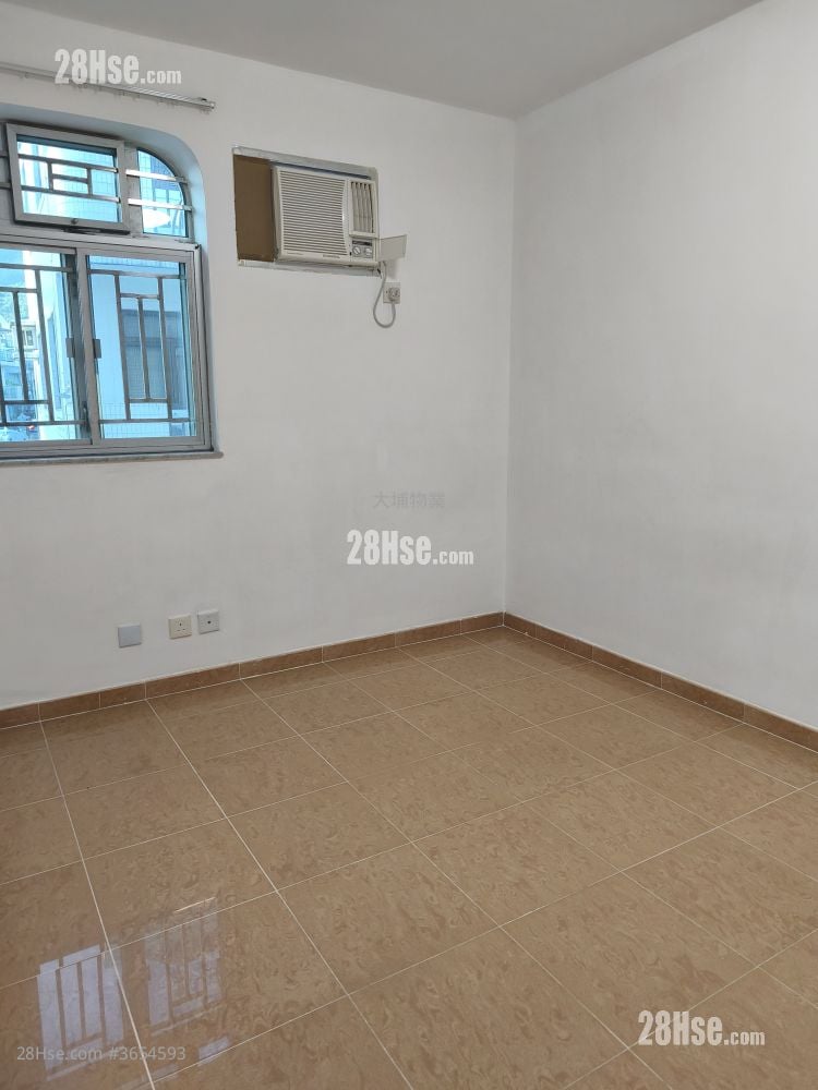 村屋 租盘 2 房 , 1 浴室 700 平方尺