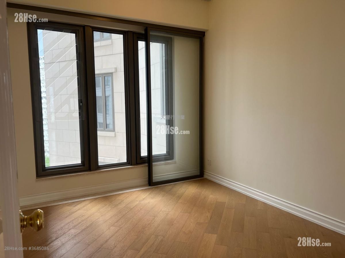 St. George's Mansions 租盘 4 房 , 3 浴室 1,755 平方尺