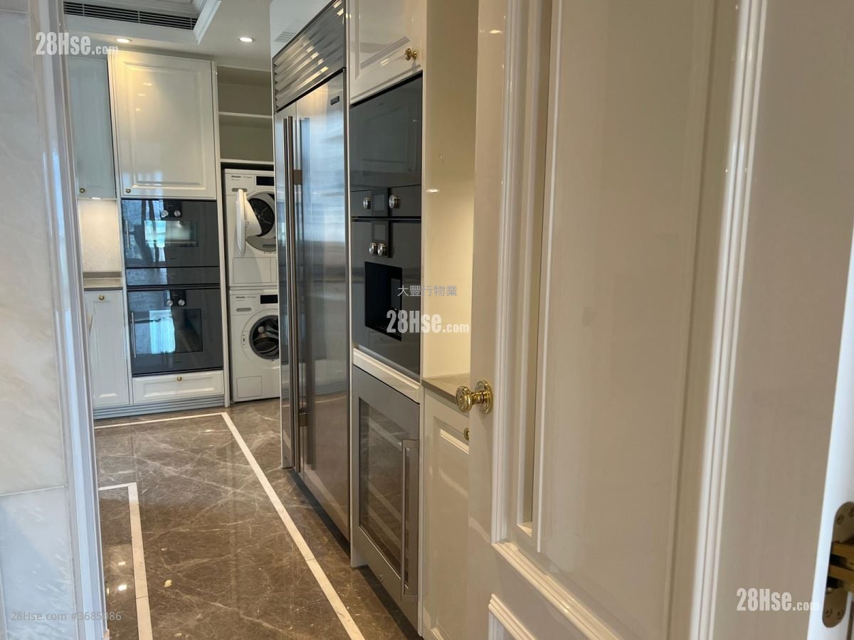 St. George's Mansions 租盘 4 房 , 3 浴室 1,755 平方尺