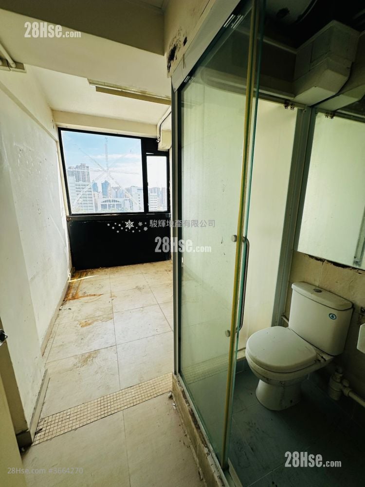 Alhambra Building Sell 5+ Bedrooms , 5+ Bathrooms 734 ft²