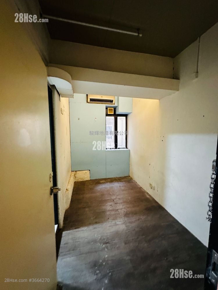 Alhambra Building Sell 5+ Bedrooms , 5+ Bathrooms 734 ft²