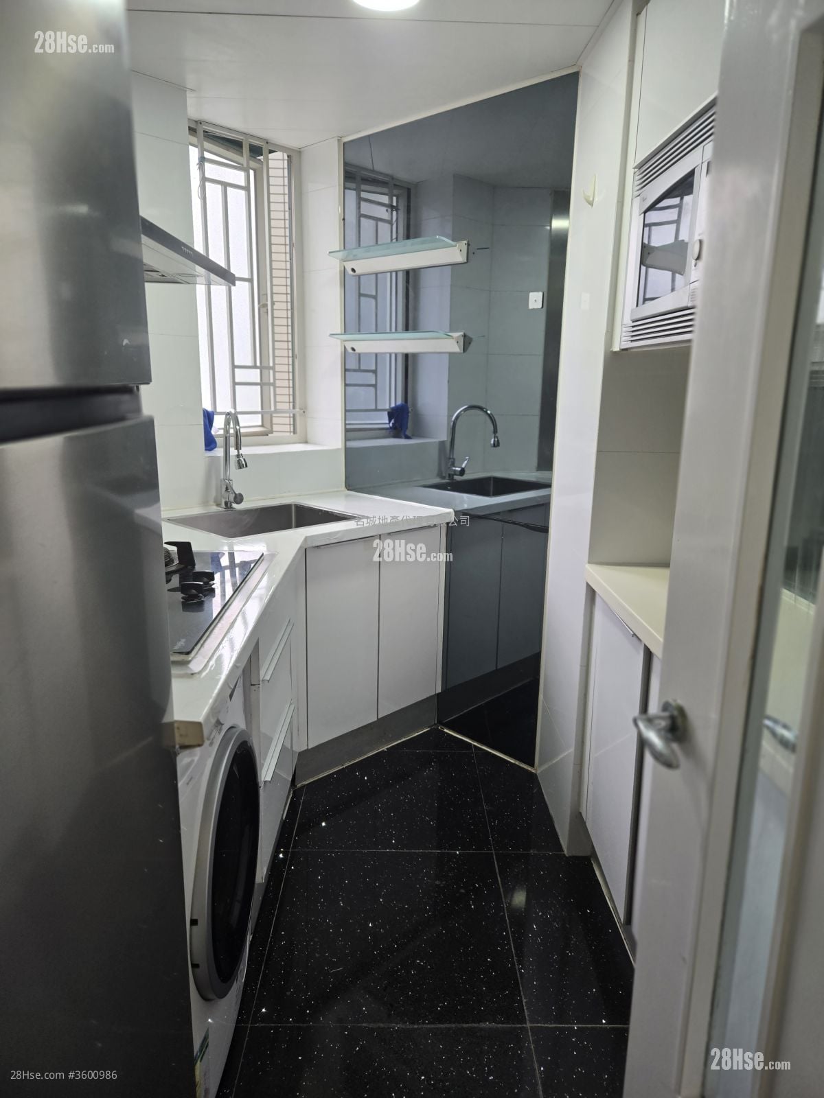 名城 租盘 3 房 , 2 浴室 740 平方尺