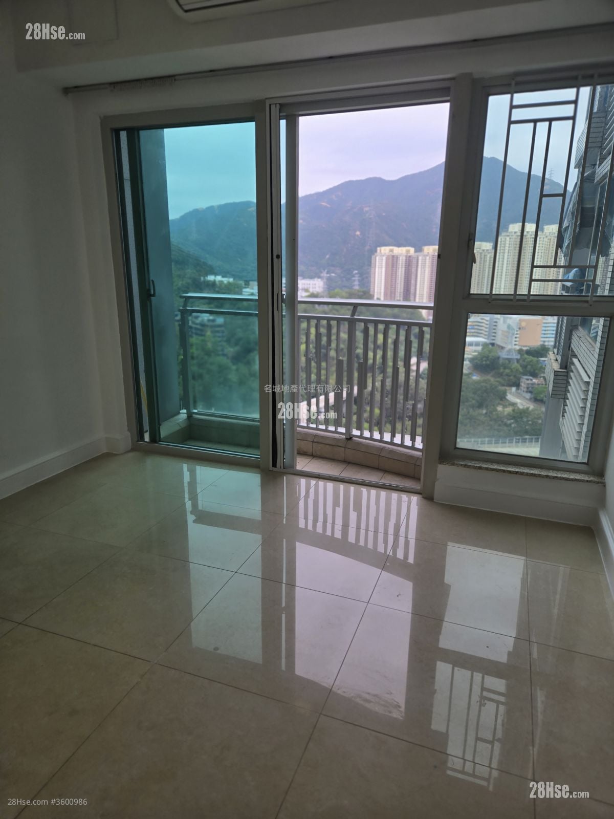 名城 租盘 3 房 , 2 浴室 740 平方尺