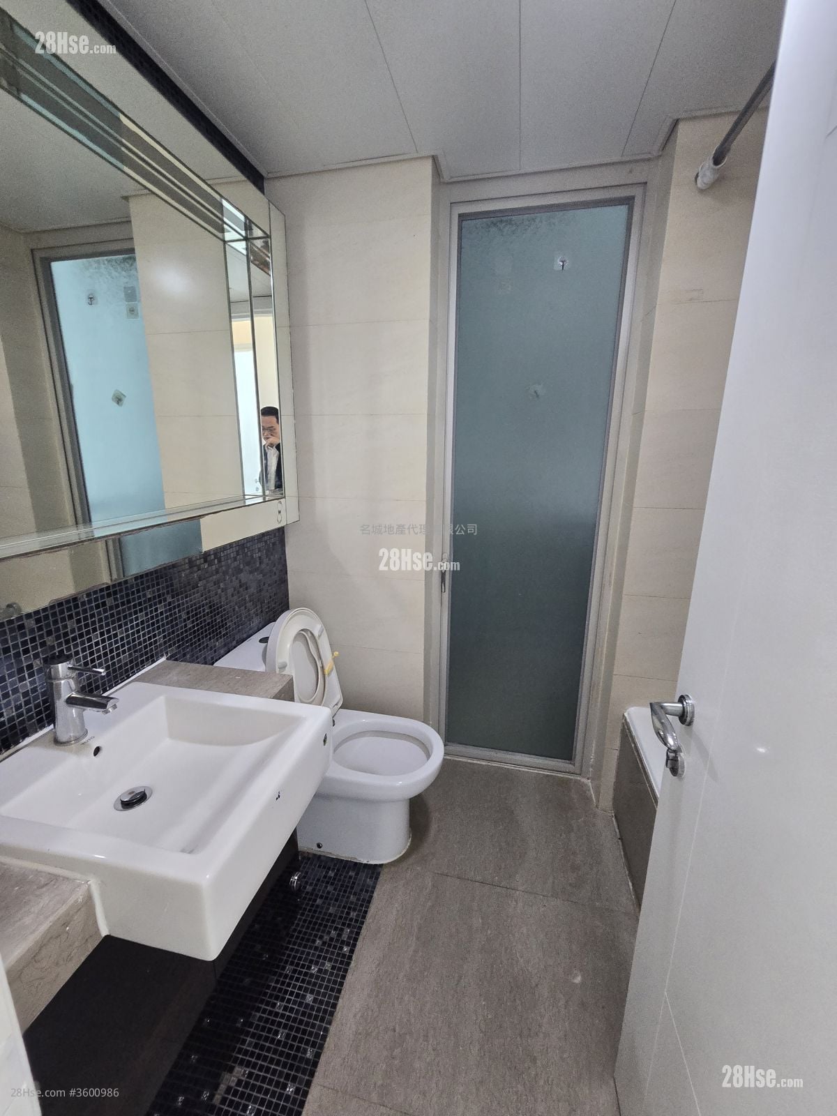 名城 租盘 3 房 , 2 浴室 740 平方尺