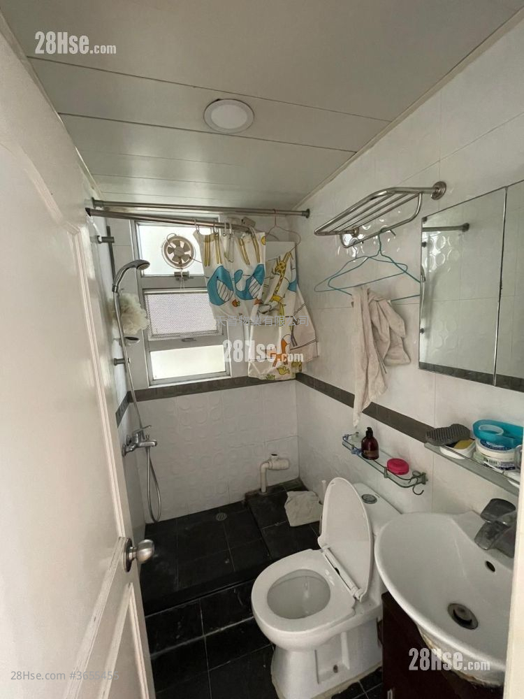 Golden Mansion Sell 2 Bedrooms , 1 Bathroom 281 ft²