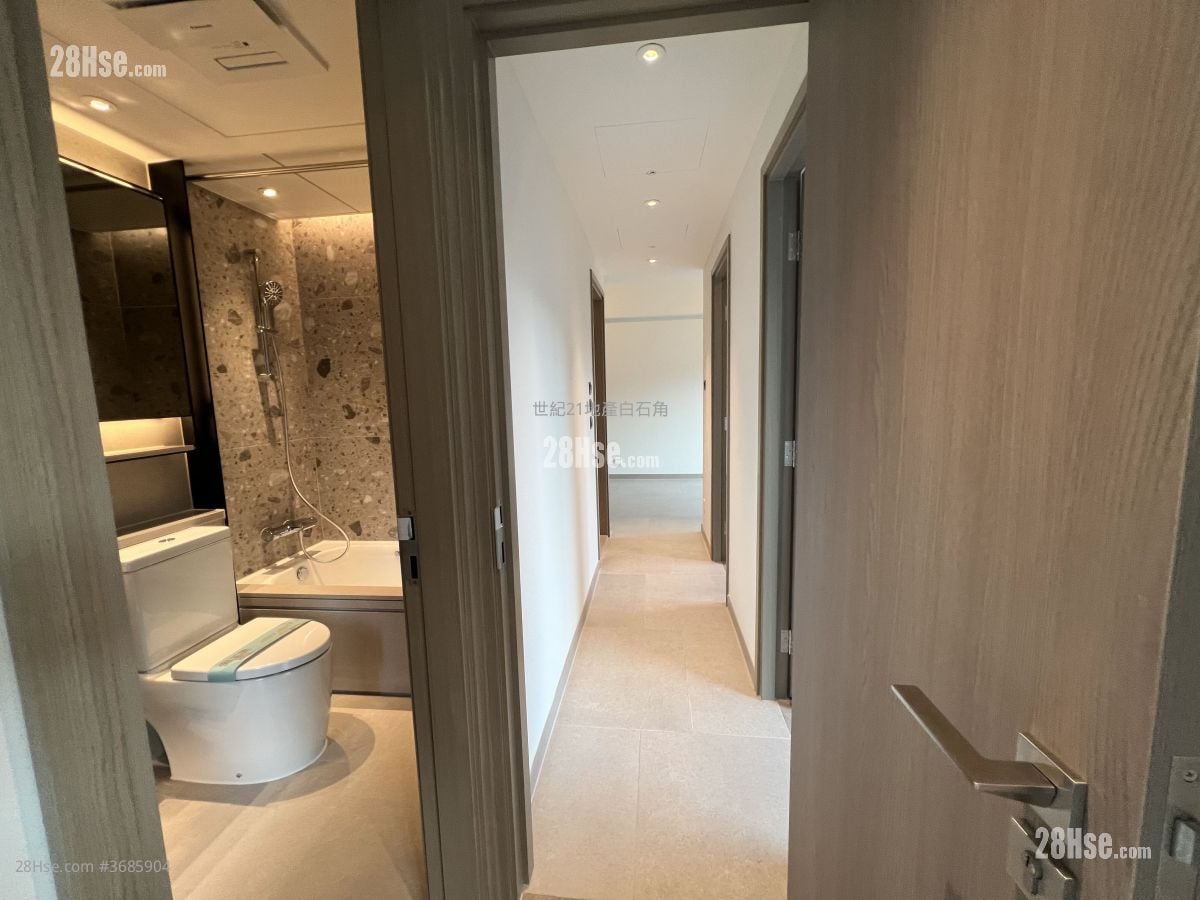 Silicon Hill Rental 634 ft²