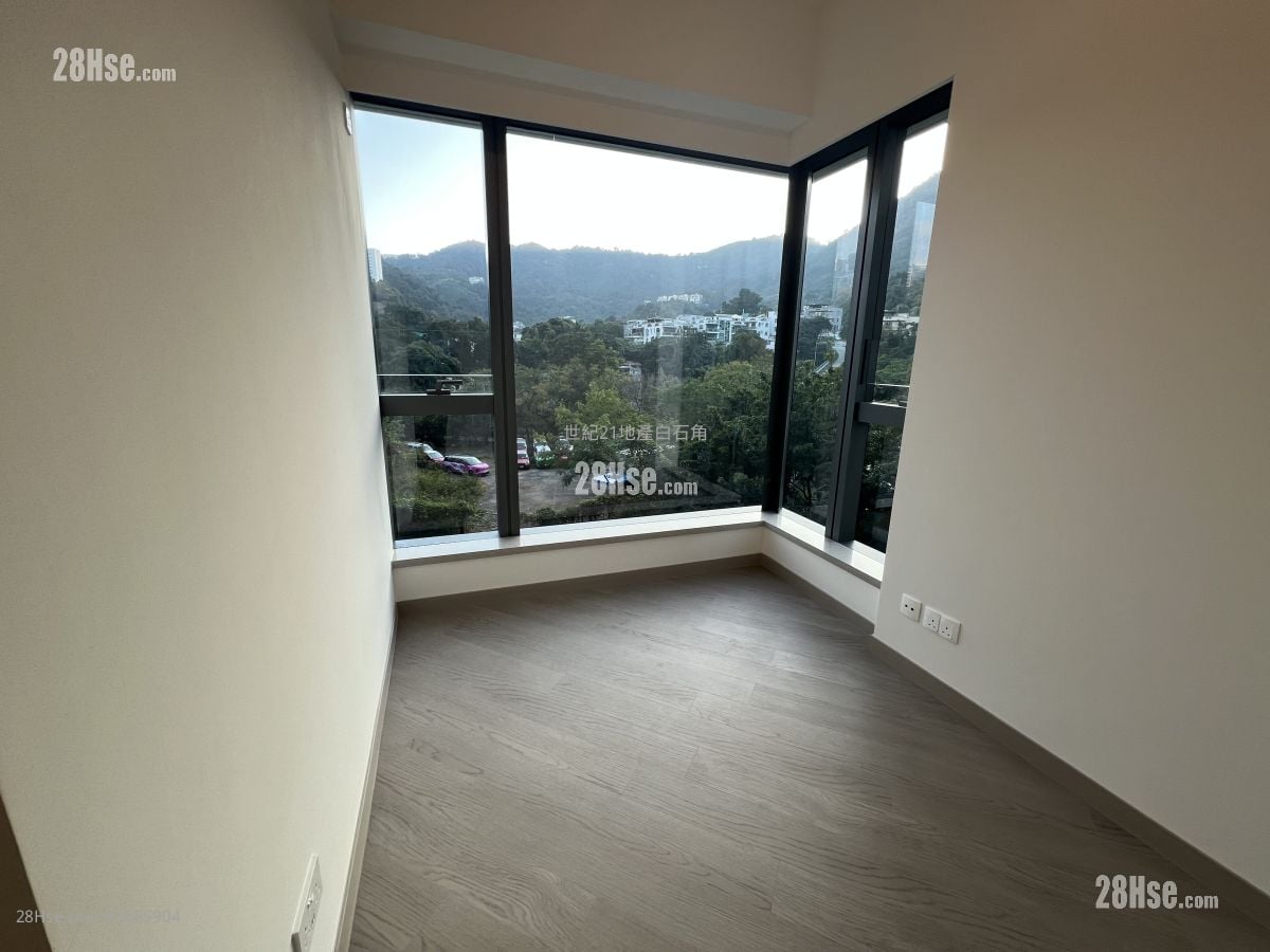 Silicon Hill Rental 634 ft²
