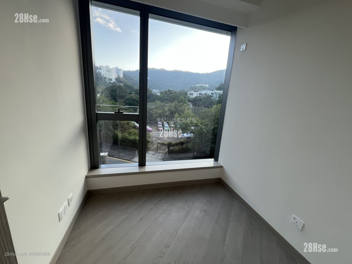Silicon Hill Rental 634 ft²